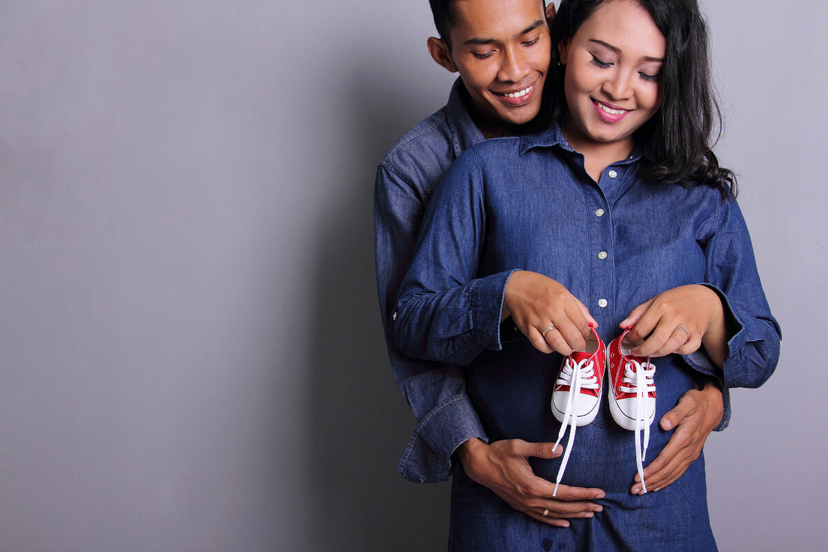 Before the diapers and sleepless nights begin, celebrate the dad-to-be with gifts that are as unique and unforgettable as his upcoming adventure into fatherhood.